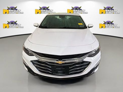 Used 2021 Chevrolet Malibu LT FWD image 2