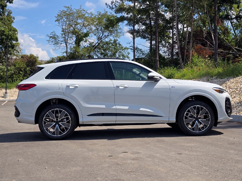 New 2026 Audi Q5 Premium Plus AWD/4WD image 7