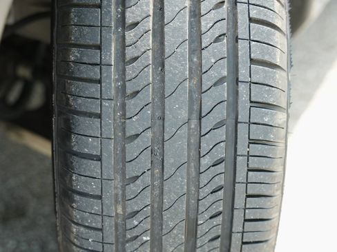 Used 2023 Nissan Rogue SV image 30