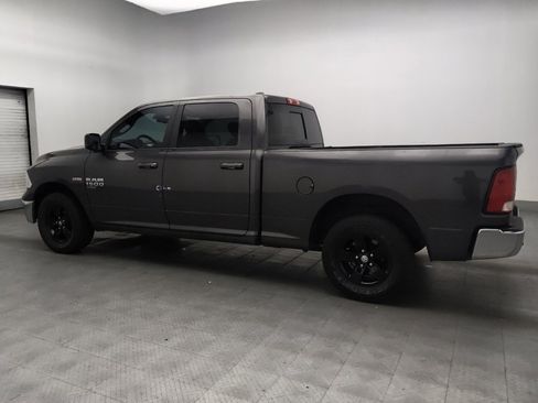 Used 2020 RAM 1500 Classic SLT RWD image 3