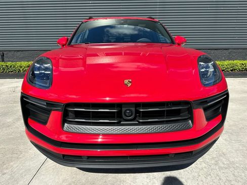 Used 2026 Porsche Macan AWD/4WD image 8