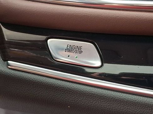 Used 2021 Buick Enclave Avenir w/ Avenir Technology Package AWD/4WD image 24