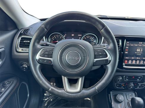 Used 2018 Jeep Compass Limited image 23