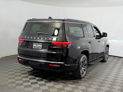 Used 2024 Jeep Wagoneer 4WD w/ Premium Group I image 7