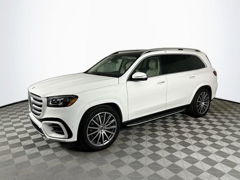 New 2026 Mercedes-Benz GLS 450 4MATIC image 3