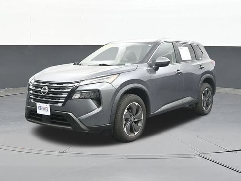 Used 2024 Nissan Rogue SV AWD/4WD image 4