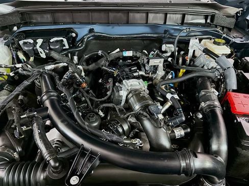 Used 2024 Ford Bronco Wildtrak image 29