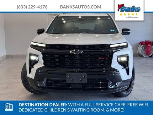 Certified 2024 Chevrolet Traverse RS image 3