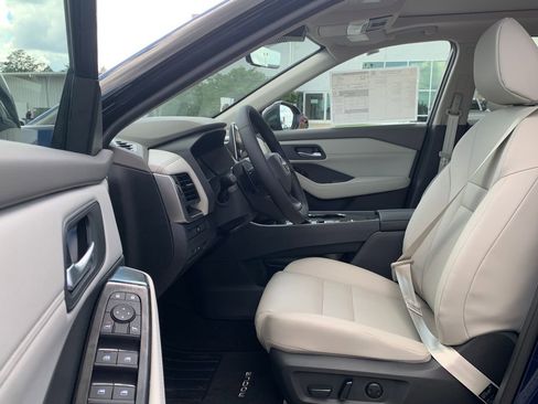 New 2026 Nissan Rogue SV FWD image 20