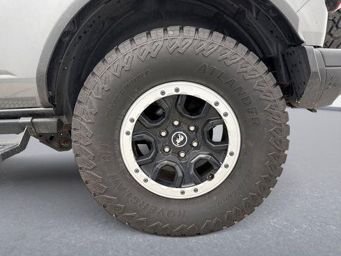 Used 2022 Ford Bronco Badlands AWD/4WD image 12