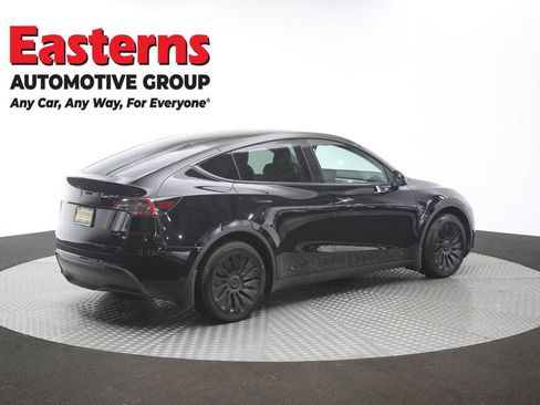 Used 2022 Tesla Model Y Long Range AWD/4WD image 36