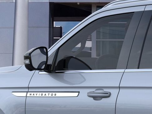 New 2026 Lincoln Navigator L Reserve AWD/4WD image 20