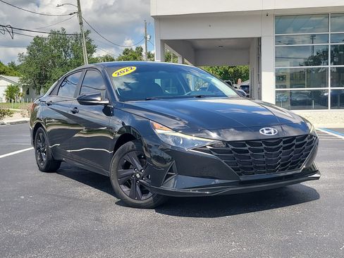 Used 2022 Hyundai Elantra SEL FWD image 32