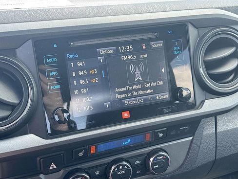 Used 2019 Toyota Tacoma TRD Off-Road w/ TRD Premium Off Road Package image 15