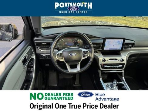 Used 2022 Ford Explorer XLT w/ Equipment Group 202A image 7