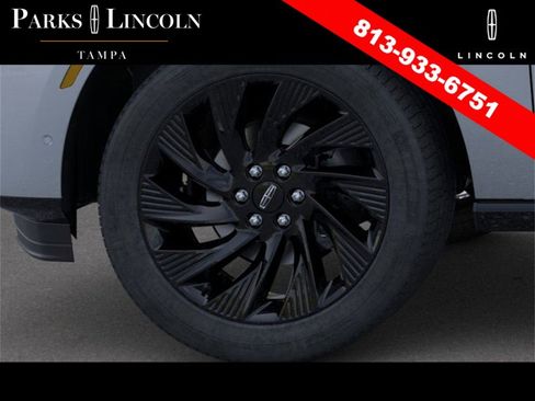 New 2025 Lincoln Navigator Reserve w/ Jet Appearance Package image 42