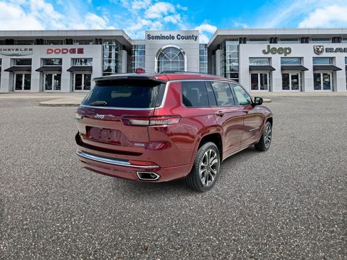 Certified 2022 Jeep Grand Cherokee L Overland RWD image 8