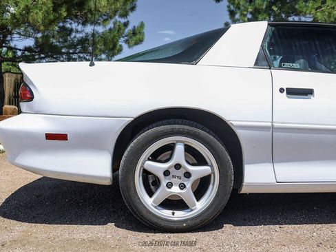 Used 1996 Chevrolet Camaro Z28 RWD image 10
