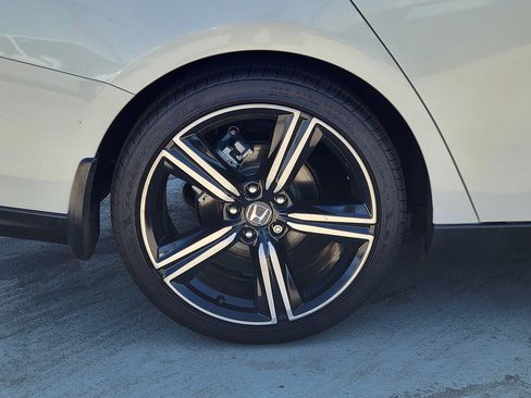 Used 2024 Honda Accord Sport image 6