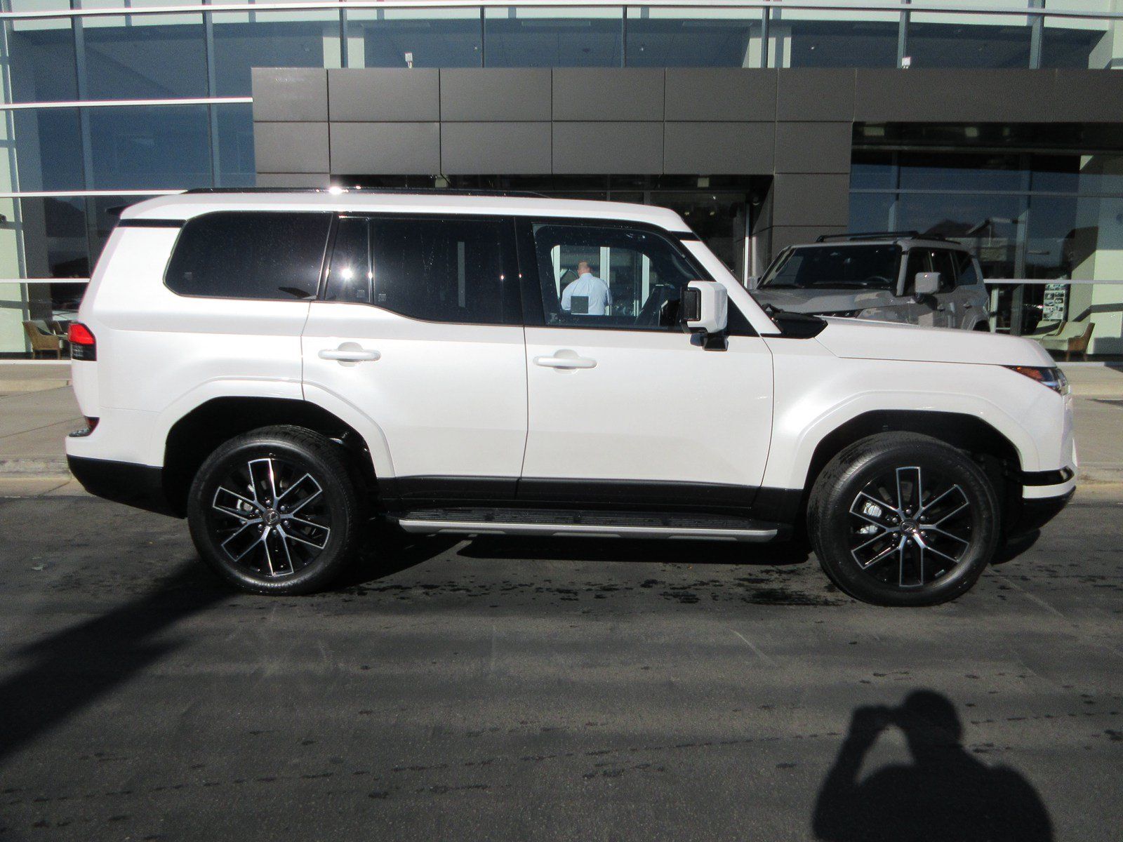 Used 2026 Lexus GX 550 w/ Accessory Package (Z1) AWD/4WD image 11