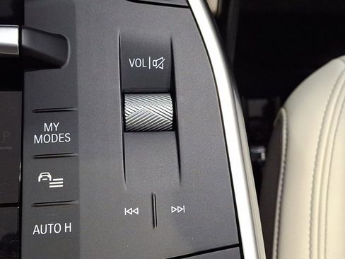 New 2026 BMW X1 xDrive28i w/ Technology Package image 17