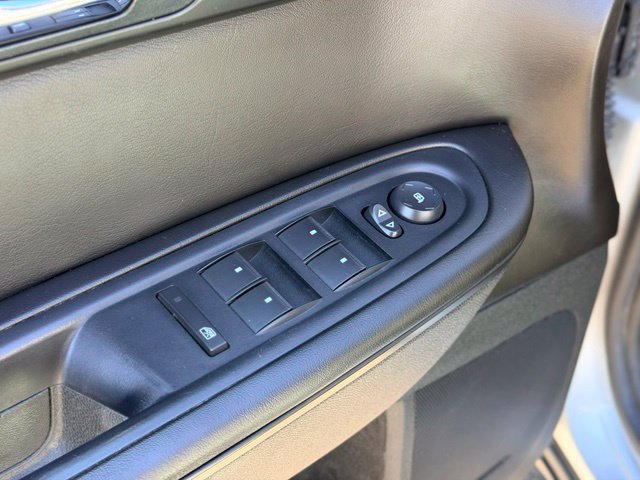 Used 2017 Chevrolet Traverse LT w/ Style and Technology Package FWD image 18