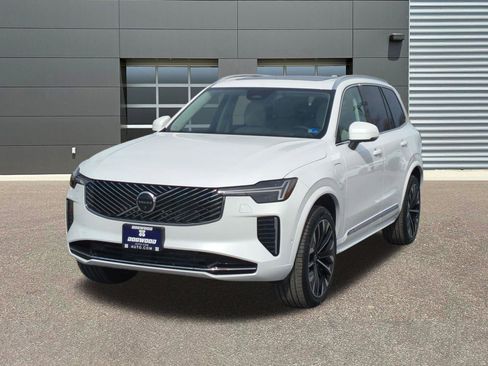 New 2026 Volvo XC90 T8 Ultra w/ Protection Package Premier AWD/4WD image 3