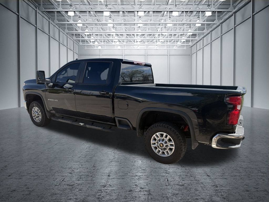 Used 2022 Chevrolet Silverado 2500 LT w/ Convenience Package AWD/4WD image 10