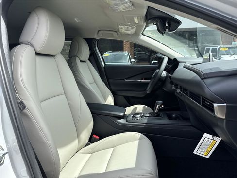 New 2026 MAZDA CX-30 AWD 2.5 S w/ Select Sport Pkg image 24