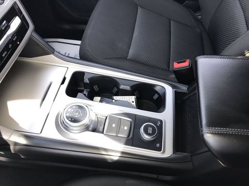 Used 2022 Ford Explorer XLT AWD/4WD image 20