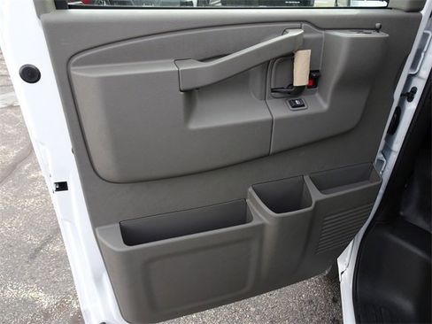 New 2025 GMC Savana 2500 w/ Driver Convenience Package image 15