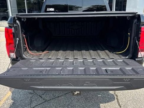 Used 2024 Chevrolet Colorado Trail Boss w/ Advanced Trailering Package AWD/4WD image 10