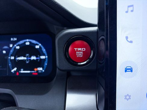 Used 2024 Toyota Tacoma TRD Off-Road w/ TRD Off Road Upgrade Package image 33