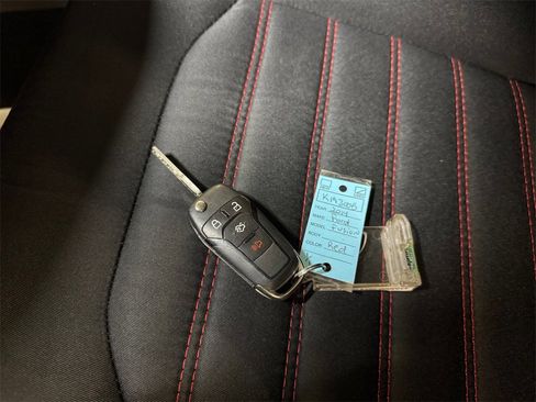 Used 2014 Ford Fusion SE w/ Equipment Group 201A image 32