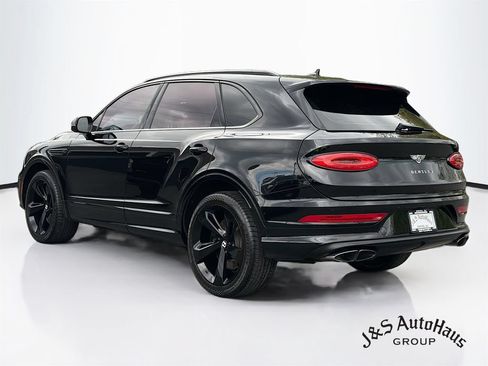 Used 2022 Bentley Bentayga AWD/4WD image 5