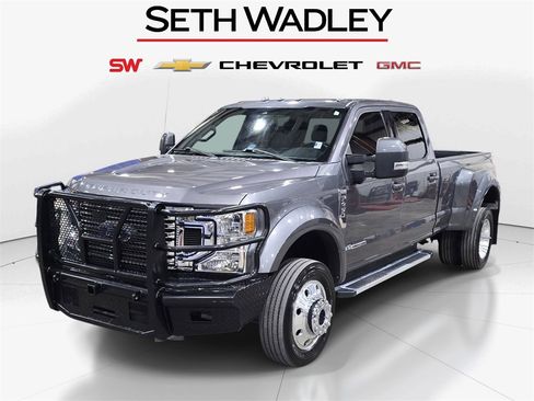 Used 2022 Ford F450 Lariat w/ FX4 Off-Road Package image 3