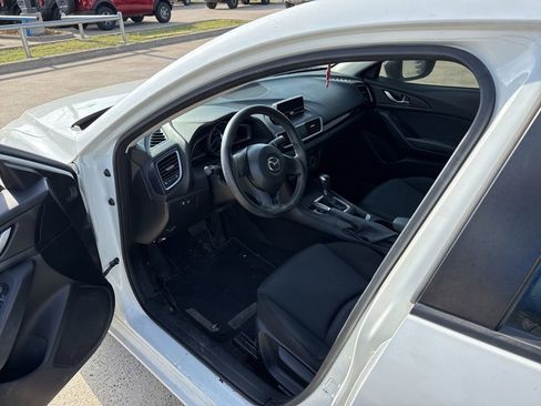 Used 2014 MAZDA MAZDA3 i SV image 19