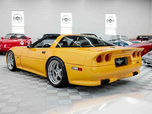 Used 1991 Chevrolet Corvette ZR-1 image 10