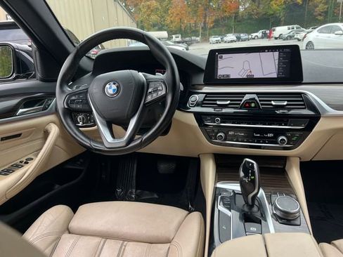 Used 2020 BMW 530i w/ Convenience Package image 16