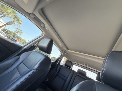 Used 2022 Nissan Rogue SL AWD/4WD image 32
