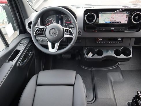 Used 2024 Mercedes-Benz Sprinter 144 Cargo image 5