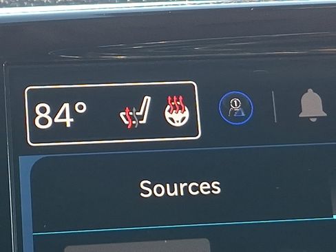 Certified 2024 Chrysler Pacifica Touring-L image 25