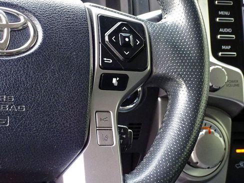 Used 2022 Toyota 4Runner SR5 RWD image 22