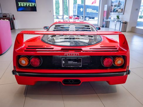 Used 1990 Ferrari F40 RWD image 5