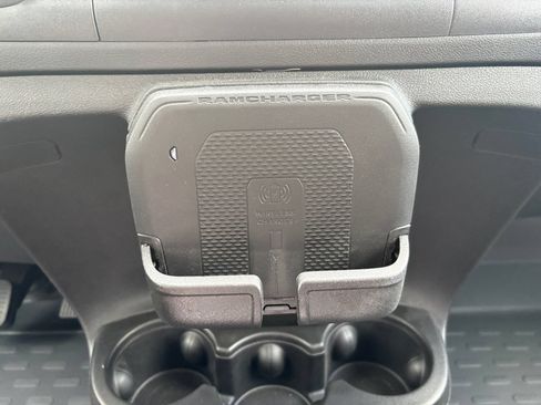 Used 2025 RAM ProMaster 2500 w/ Premium Convenience Group FWD image 30
