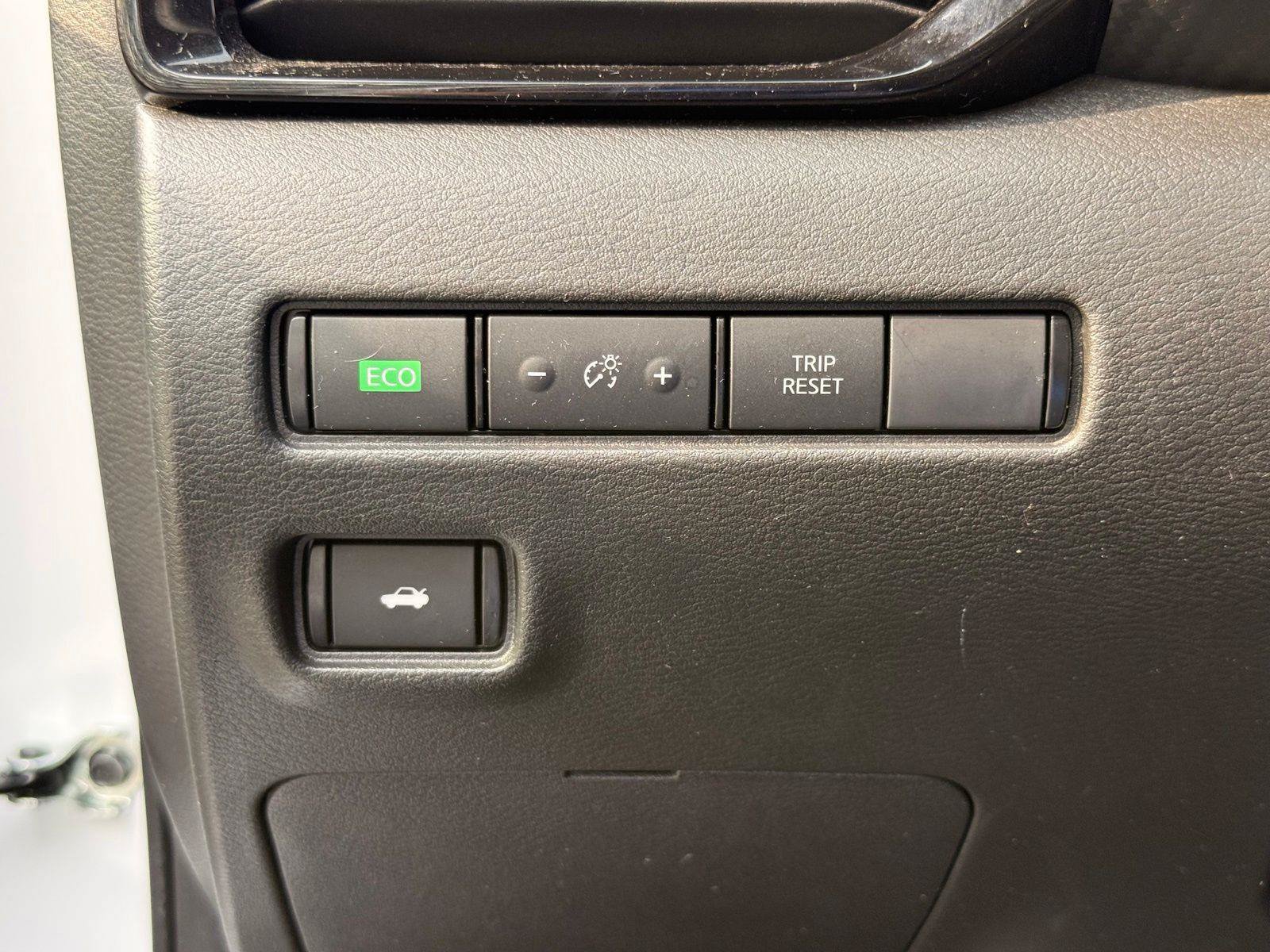 Used 2023 Nissan Sentra SR FWD image 34