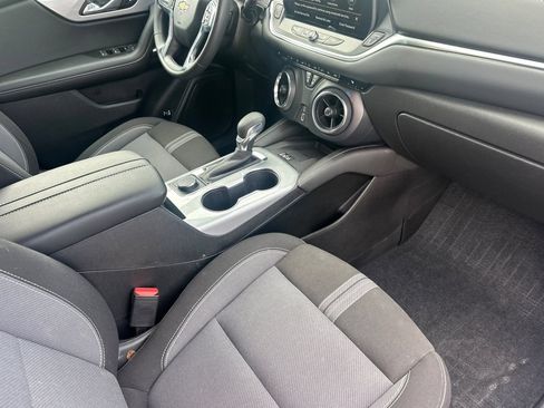 Used 2024 Chevrolet Blazer LT w/ Convenience Package FWD image 19