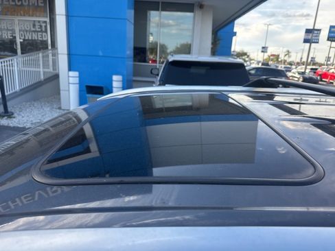 Used 2021 Toyota Highlander XLE image 13