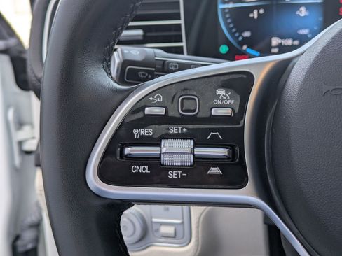 Used 2023 Mercedes-Benz GLS 450 4MATIC image 18