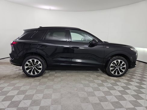 New 2026 Audi Q3 quattro 2.0T AWD/4WD image 8